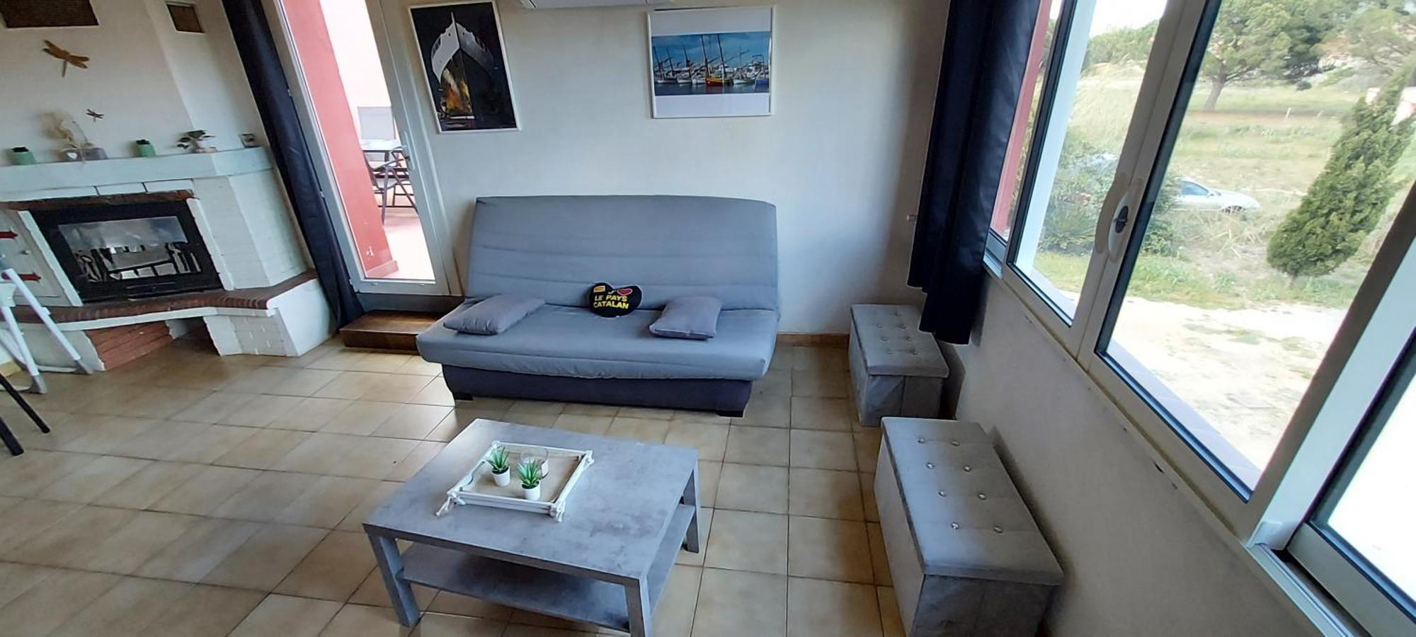 Le Barcares Logement Climatise Pour 6 Personnes, Draps Et Serviettes Non Fournis Air-Conditioned Accommodation For 6 People, Sheets And Towels Not Provided Alojamiento Con Aire Acondicionado Para 6 Personas, Sabanas Y Toallas No Incluidas מראה חיצוני תמונה