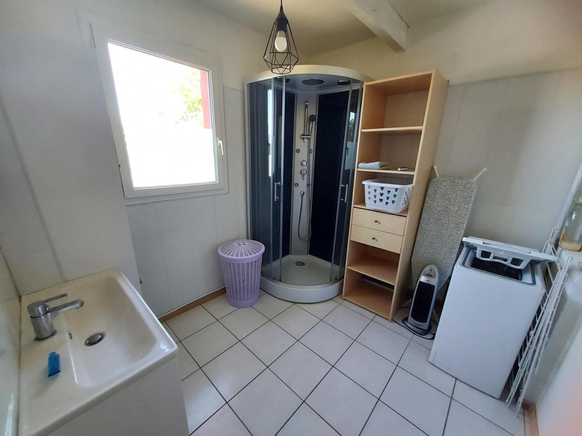 Le Barcares Logement Climatise Pour 6 Personnes, Draps Et Serviettes Non Fournis Air-Conditioned Accommodation For 6 People, Sheets And Towels Not Provided Alojamiento Con Aire Acondicionado Para 6 Personas, Sabanas Y Toallas No Incluidas מראה חיצוני תמונה